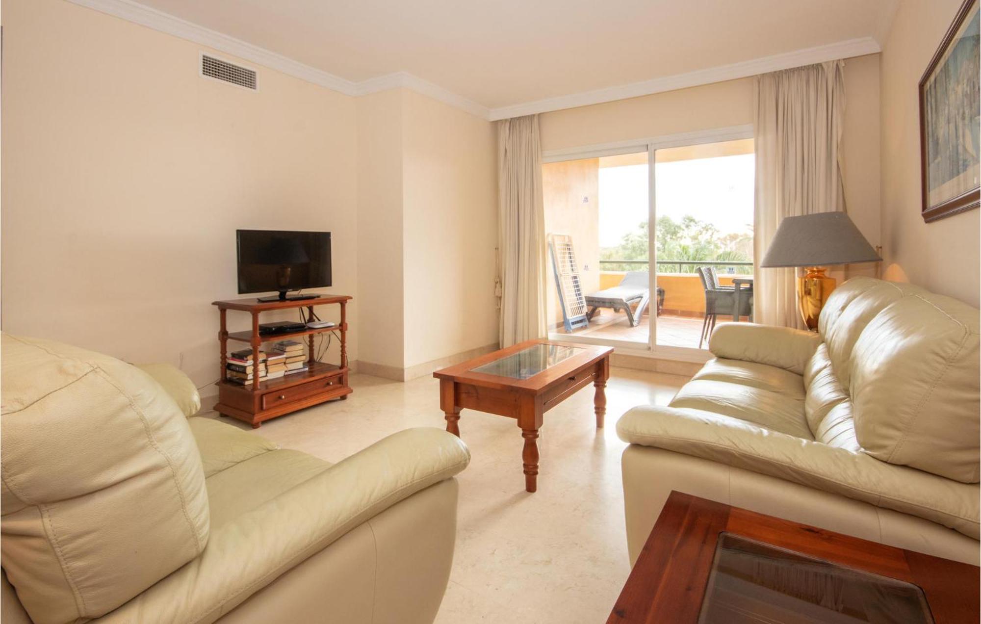 Beautiful Apartment In Marbella-Elviria Ngoại thất bức ảnh